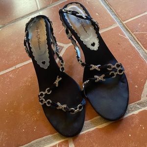Beverly Feldman size 9 black with diamond accent straps